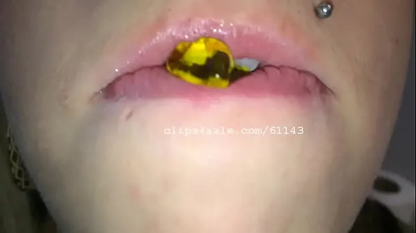 XXX Vore Fetish - Vyxen Gummy Bears toppklipp