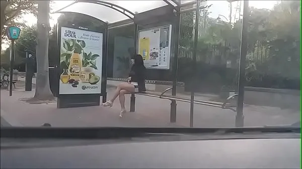 XXX bitch at a bus stop topclips
