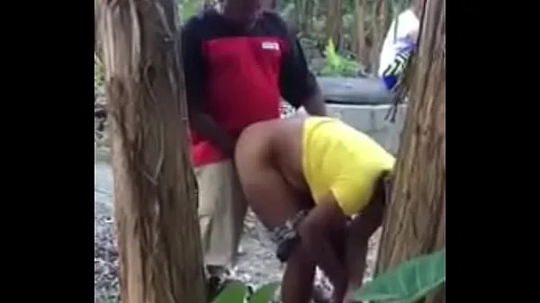 XXX e figlia trio domenicano per una banana per vedere piùclip principali