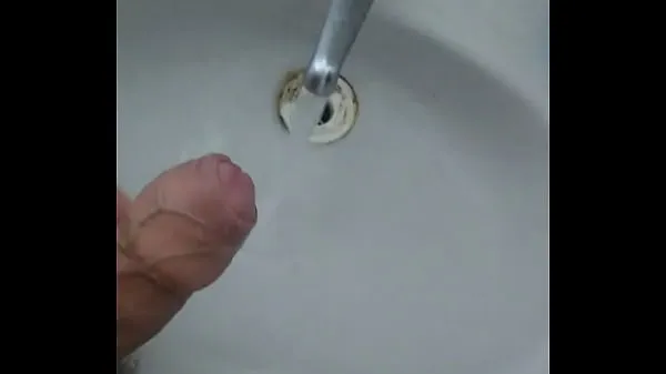 XXX cumming at the sink topclips