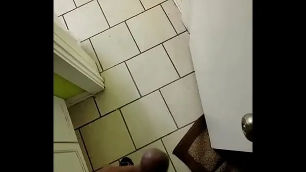 XXX Public jerking at laundromat 個のトップ クリップ