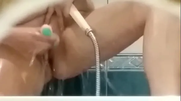 XXX voyeur shaved girl in the shower أفضل المقاطع