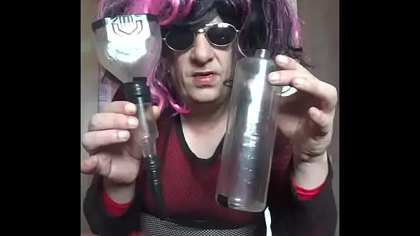 XXX my name is mark wright i am a bisexual crossdressing sissy and with chains h. from my bullsack i piss in a bottle then d. it but wished i had a real cock in my ass at the same time nejlepších klipů