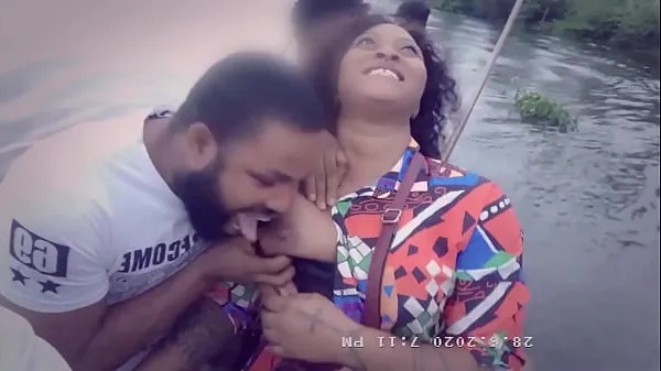 XXX Des stars du porno nigérianes ont passé du bon temps dans un bateau public quelque part en Afrique - Couple nigérian - NOLLYPORN meilleurs clips