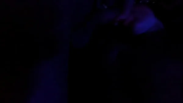 XXX Schwanzlutschen und Analsex im französischen Nachtclub - MissCreamyTop-Clips