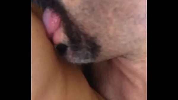 XXX sucking grindr brunette nejlepších klipů