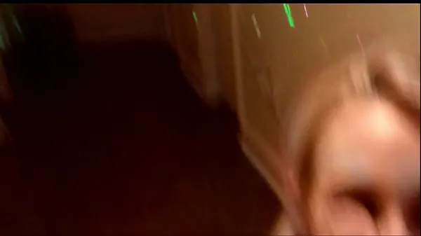 XXX 無料版）「フラットマスコットパート1」-ニッキディックスは昨夜の希望と精子でいっぱいです。彼女は今日のFratMascot Tryoutsで挑戦する準備ができています 個のトップ クリップ