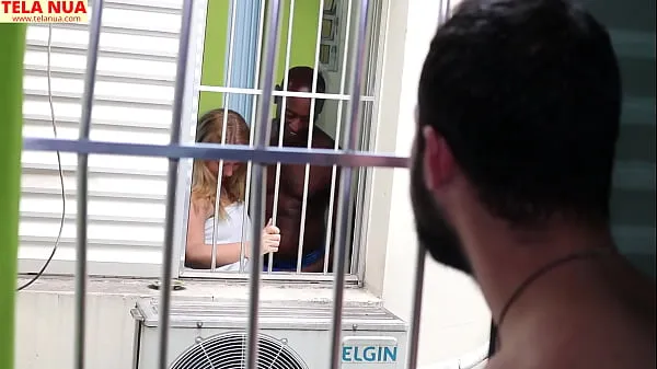 XXX Faire une passe à la femme du voisin ELLE a aimé ça a même appelé son mari, je pense que quelqu'un va prendre du klaxon meilleurs clips