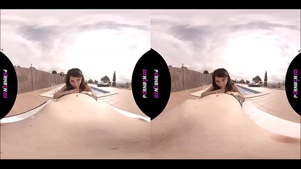 XXX PORNBCN VR 4K | Jonge amateur neukt in het openbare buitenzwembad Mia Navarro virtual reality 180 3D POV topclips