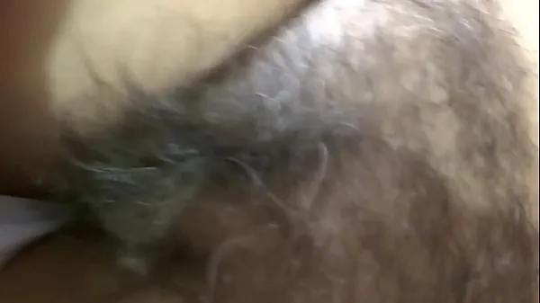 XXX Matura, madre latina che riposa nella sua camera da letto, si sveglia, inizia ad accarezzare, si masturba, ha diversi orgasmi, vuole scopare, chiede un cazzo, vuole succhiare un grosso cazzo, alla fine mi sego e vengoclip principali