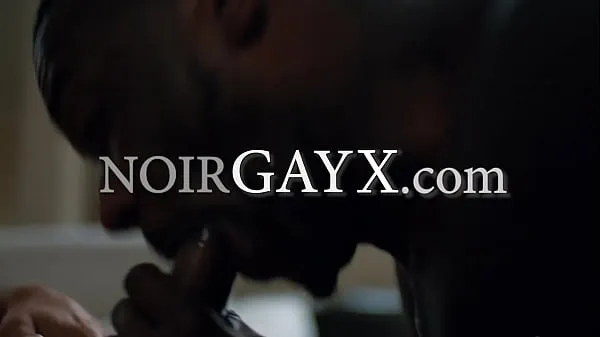 XXX Serviço de quarto se transforma em serviço de galo - Papi Suave, Taye Scott principais clipes