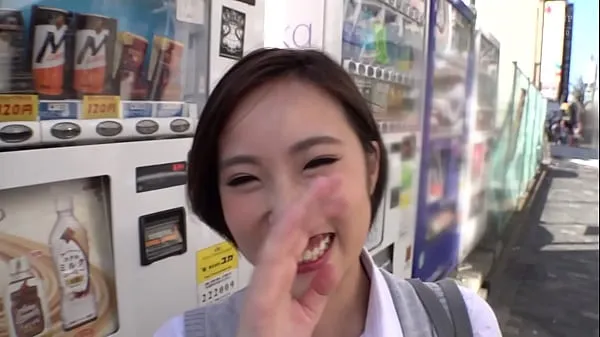 XXX Gal 女孩友谊和他妈的。 她有晒黑的皮肤和结实的乳房，非常色情。 当你从后面看着她丰满的屁股时，她在做爱。 她是一个非常好的女孩 热门片段