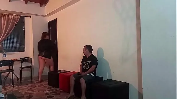 XXX 我十幾歲的妹妹帶走了我必須吃她的陰部的慾望，她拒絕了，因為我是她的侏儒兄弟，但我最終吞下了我的陰莖 热门片段