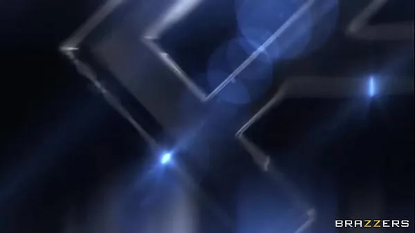 XXX 私の義理の母は私に欲情しています/ブラザーズ 個のトップ クリップ