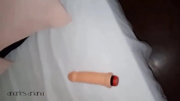 XXX 鏡子顯示了我給你口交時我的屁股是如何張開的。你的雞巴肯定會變得非常堅硬，非常適合進入我的屁股。假陽具進入我的隊列 热门片段