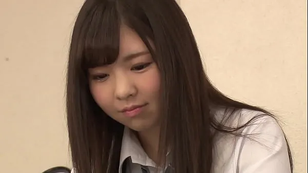 XXX 生真面目な妹もオナニーするのか…えっ！そんなにイキ狂う！？制服姿で無我夢中でイキ続ける妹マ○コに問答無用の即ハメ即中出し！【パート2 個のトップ クリップ