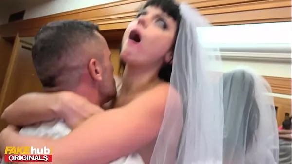 XXX FAKEhub - Bride Not To Be Sonya Durganova engaña a su futuro esposo en un hotel mientras está de despedida con un hombre de negocios francés con una gran polla clips principales