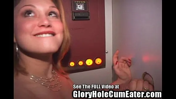 XXX Hot Short Slut succhia Thru Glory Holeclip principali