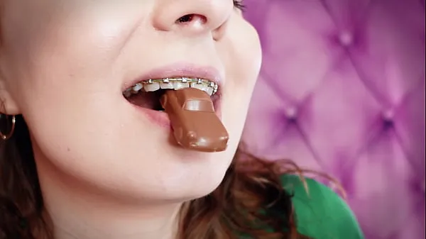 XXX ASMR and close-ups: Giantess Vore Fetish - Eating Cars from chocolate. Braces. (Arya Grander Klip teratas