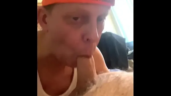XXX I was short on time and I just wanted to swallow a quick load so I hit a regular up and stopped by and guzzled every drop. No video edits. Just a quick feeding in less than four minutes toppklipp