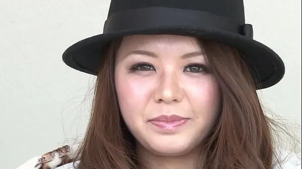 XXX 日本熟女想要製作她的第一個 JAV 視頻給她的丈夫一個驚喜 热门片段