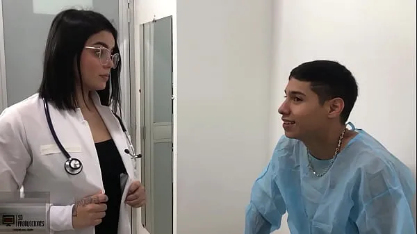 XXX Doctor MELANIE satisfies her patient's sexual appetite najlepsze klipy