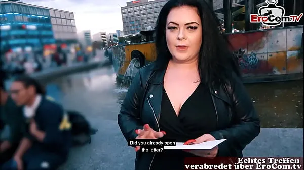 XXX German fat BBW girl picked up at street casting Klip teratas