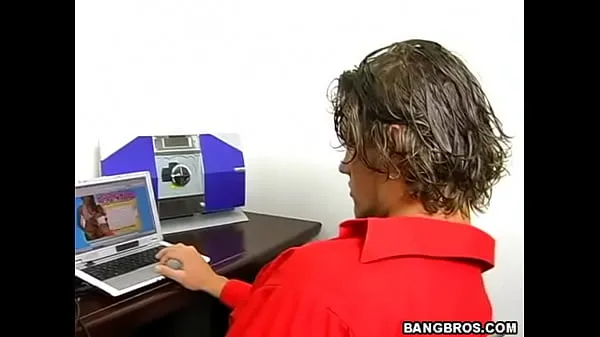 Najbolj priljubljeni posnetki XXX Julius Virtual Sex Experience