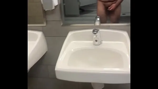 XXX Jerking nude in public bathroom Clip hàng đầu