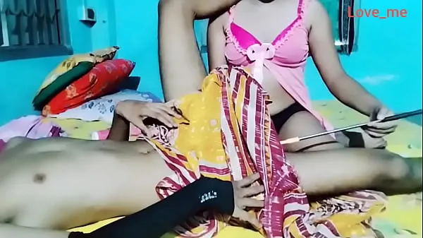 XXX Indian Hot Wife enjoying Her Cockold Husband's Dick najlepších klipov
