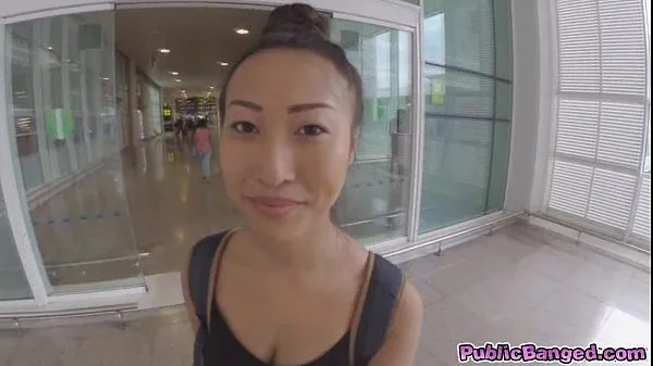 XXX Сисястая азиатка Sharon Lee трахнута на общественной парковке в аэропорту лучших клипов